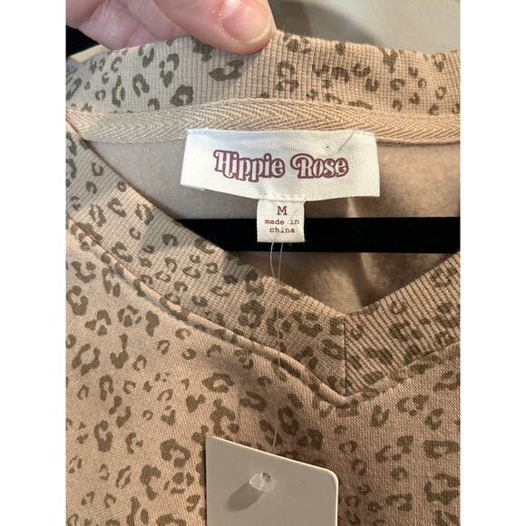 Hippie Rose Cropped Long Sleeve Leopard Medium Sweater Size Medium - Picture 3 of 9